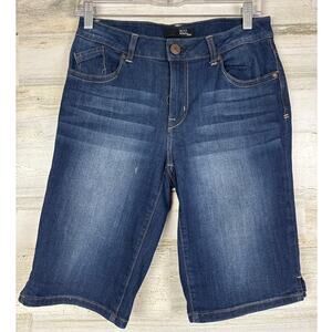 1822 Denim Women’s 6 Dark Wash Blue Zip Front Casual Denim Shorts NEW